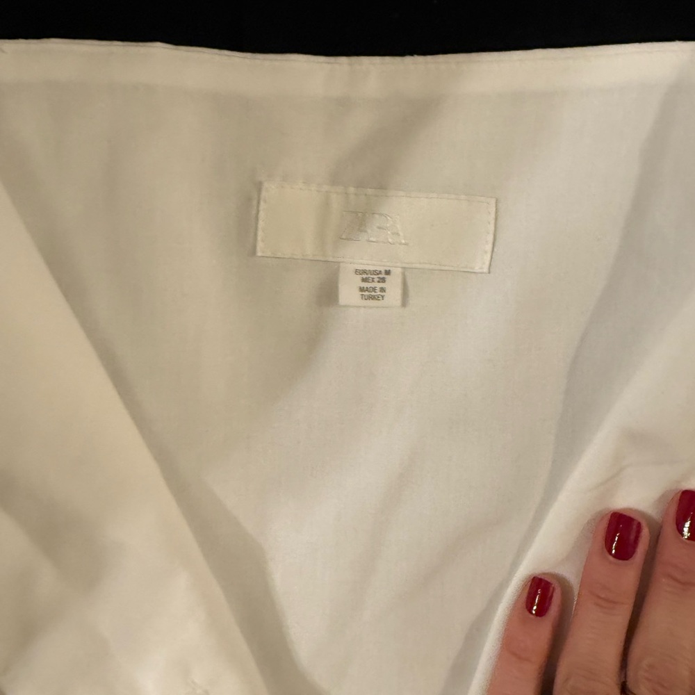 Zara White Button-Front Camisole - Picture 3 of 4